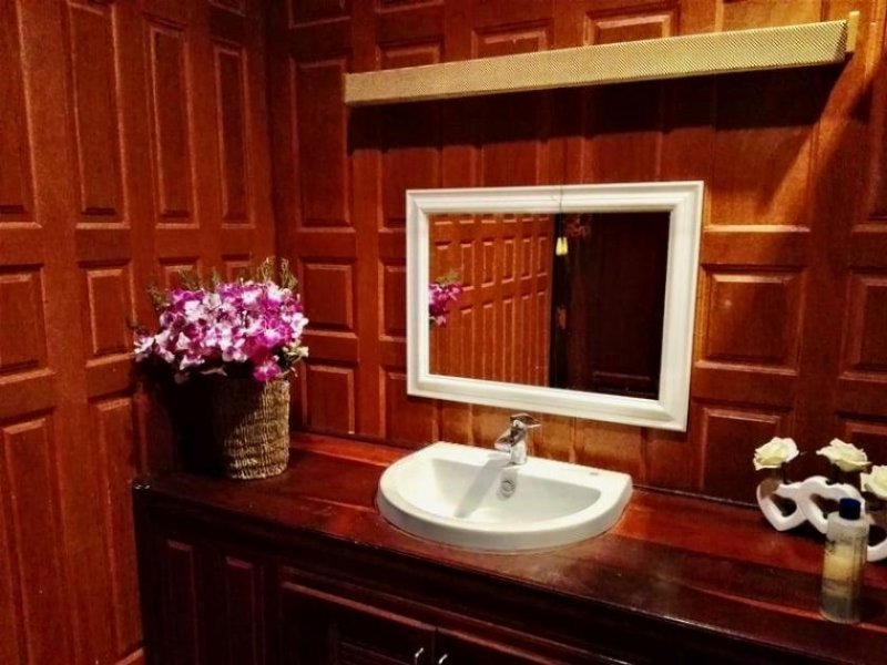 Paknampran Repräsentative Teakholzvilla am Fluss Haus kaufen