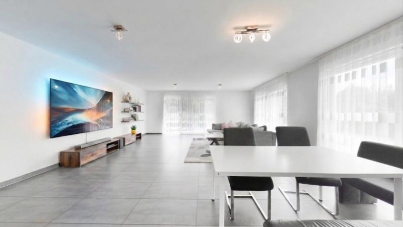 Villingen-Schwenningen Wohnkomfort mit Garten und Terrasse: Großzügige 2,5-Zimmer-Wohnung im Schilterhäusle Wohnung kaufen