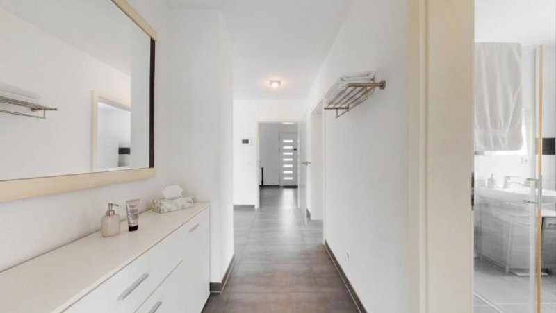Villingen-Schwenningen Wohnkomfort mit Garten und Terrasse: Großzügige 2,5-Zimmer-Wohnung im Schilterhäusle Wohnung kaufen