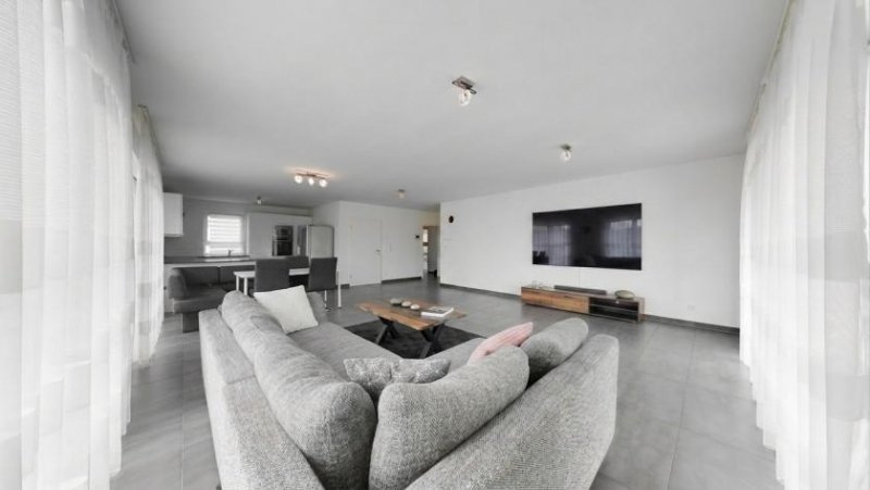 Villingen-Schwenningen Wohnkomfort mit Garten und Terrasse: Großzügige 2,5-Zimmer-Wohnung im Schilterhäusle Wohnung kaufen