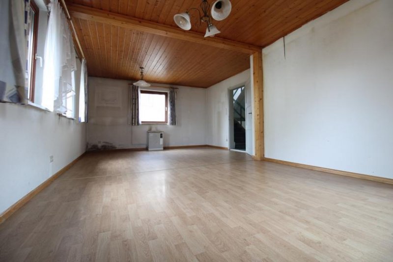 Geisingen Sanierungsbedürftiges Einfamilienhaus mit großem Potenzial in Geisingen/Gutmadingen Haus kaufen
