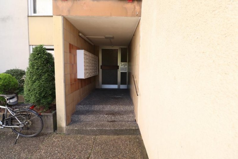 Singen (Hohentwiel) Gepflegte 2-Zimmer-Erdgeschosswohnung mit Balkon in Singen (Hohentwiel) Wohnung kaufen