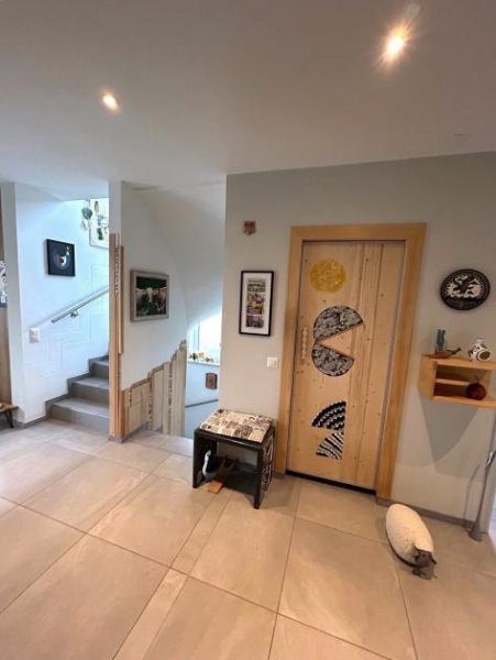 Büsingen am Hochrhein **1A ausgestattetes EFH von 2021 mit Aufzug, Vollkeller, Garage, Carport...** Haus kaufen