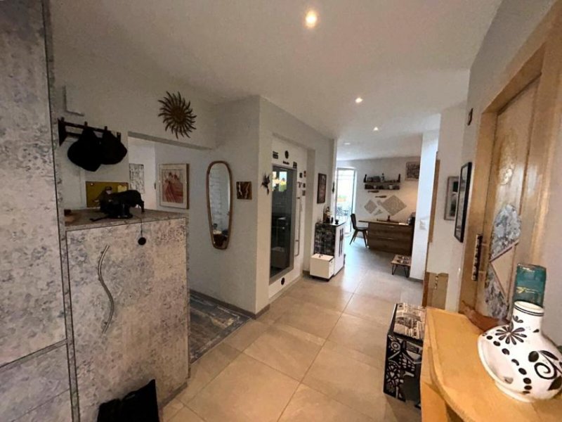 Büsingen am Hochrhein **1A ausgestattetes EFH von 2021 mit Aufzug, Vollkeller, Garage, Carport...** Haus kaufen