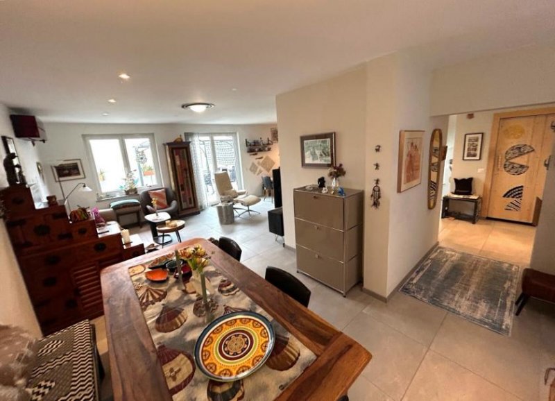 Büsingen am Hochrhein **1A ausgestattetes EFH von 2021 mit Aufzug, Vollkeller, Garage, Carport...** Haus kaufen