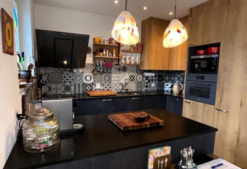 Büsingen am Hochrhein **1A ausgestattetes EFH von 2021 mit Aufzug, Vollkeller, Garage, Carport...** Haus kaufen