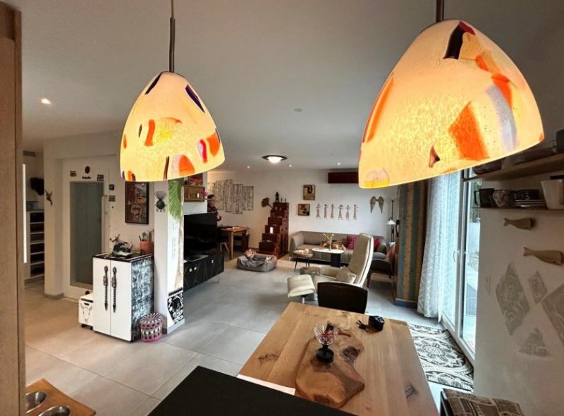 Büsingen am Hochrhein **1A ausgestattetes EFH von 2021 mit Aufzug, Vollkeller, Garage, Carport...** Haus kaufen
