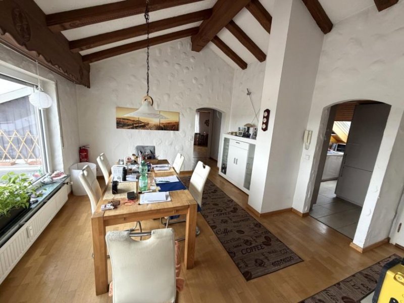 Büsingen am Hochrhein ETAGENWOHNUNG mit 2 Bädern, 2 Balkonen, 1 Terrasse, Keller, Stellplatz... Wohnung kaufen