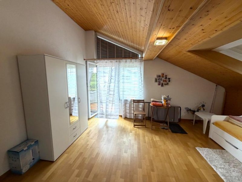 Büsingen am Hochrhein ETAGENWOHNUNG mit 2 Bädern, 2 Balkonen, 1 Terrasse, Keller, Stellplatz... Wohnung kaufen