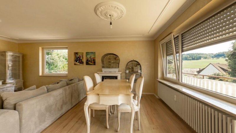 Stockach Gepflegte 5-Zimmer-Erdgeschosswohnung mit Balkon und Garage in ruhiger Lage Wohnung kaufen