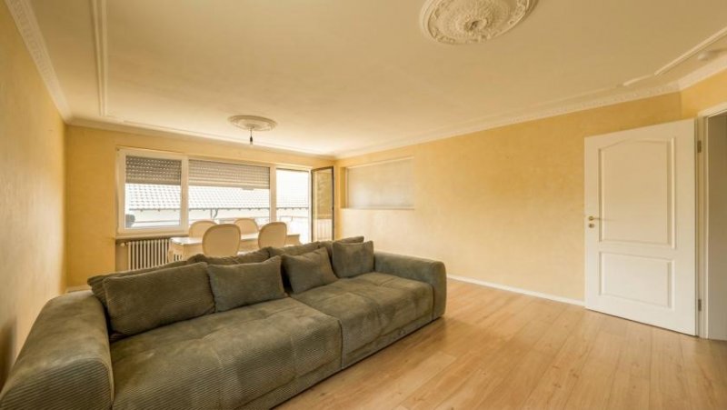 Stockach Gepflegte 5-Zimmer-Erdgeschosswohnung mit Balkon und Garage in ruhiger Lage Wohnung kaufen