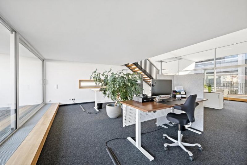 Tuttlingen PROVISIONSFREI - Bürofläche in exklusivem Ambiente mit grandiosem Ausblick & 2 TG-Stellplätzen Gewerbe kaufen
