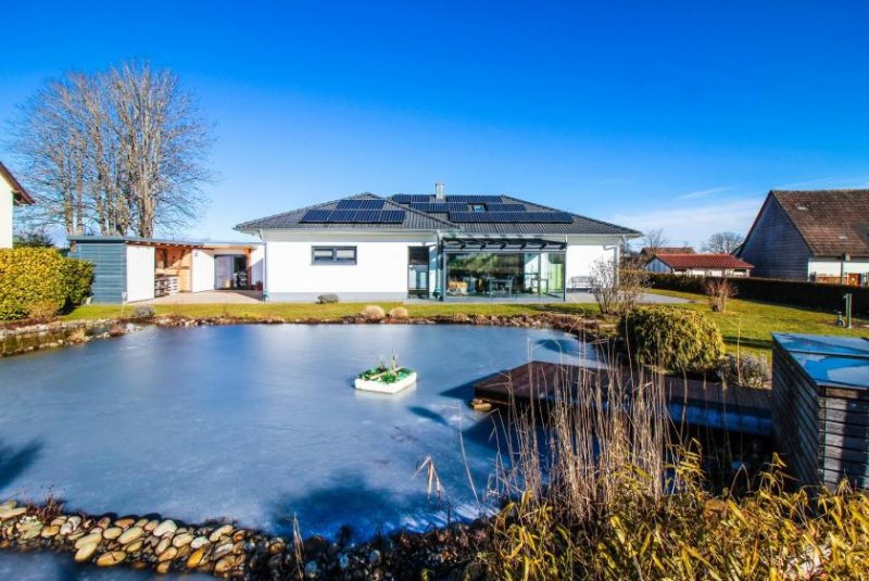Eschbronn Exklusiver Bungalow mit Schwimmteich, Besichtigung lohnt sich Haus kaufen