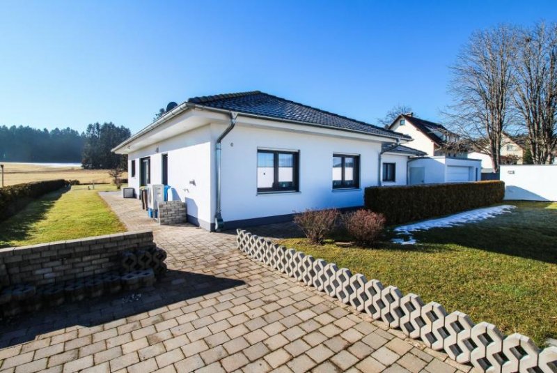 Eschbronn Exklusiver Bungalow mit Schwimmteich, Preis VB, Besichtigung lohnt sich Haus kaufen