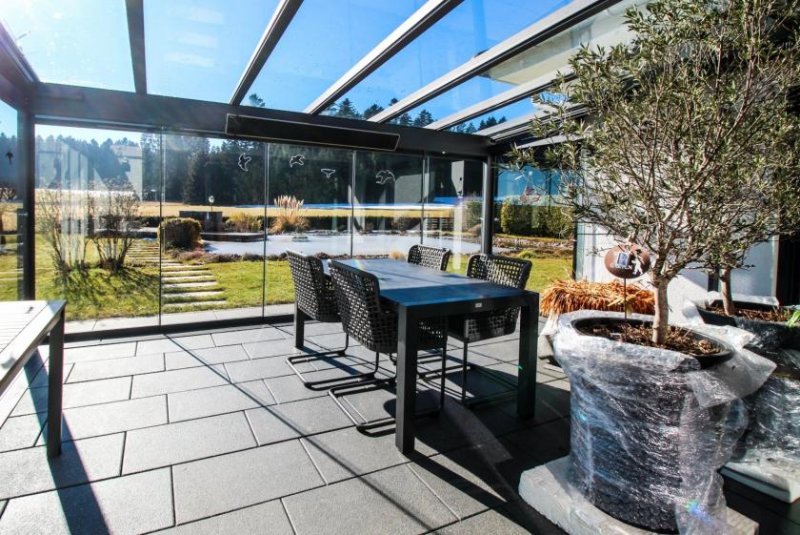 Eschbronn Exklusiver Bungalow mit Schwimmteich, Besichtigung lohnt sich Haus kaufen