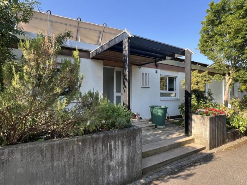 Freiburg im Breisgau Großzügiger Reihenbungalow mit Garten Haus kaufen