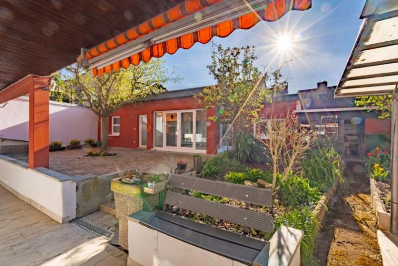Breisach am Rhein SANIERTES WOHN-ENSEMBLE IN BREISACH: 4 EINHEITEN MIT NEUEM NEBENGEBÄUDE & PANORAMABLICK Haus kaufen