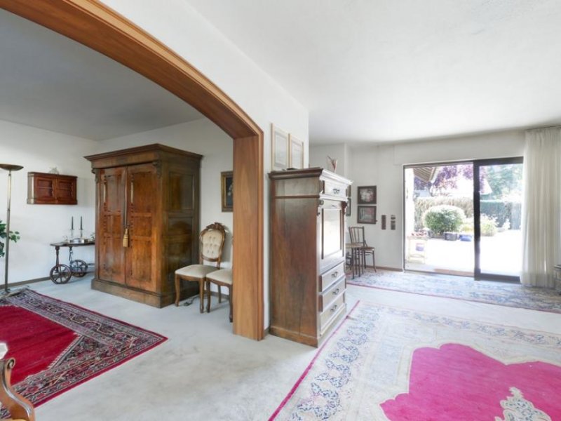 Schallstadt Solides Generationenhaus mit Pool Haus kaufen
