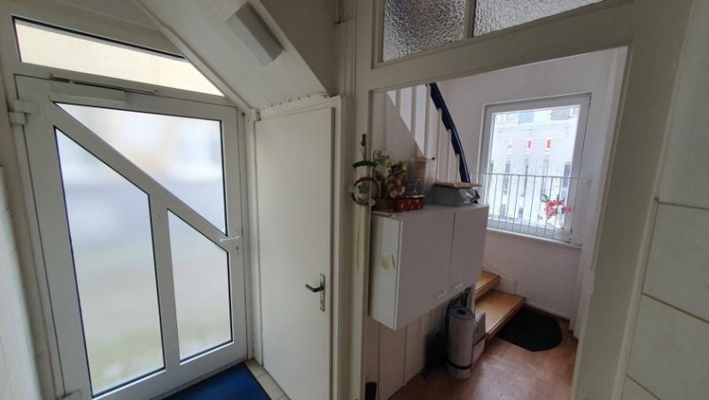 Kandern Wohn- / Geschäftshaus mit Büro & 2 Wohnungen Haus kaufen