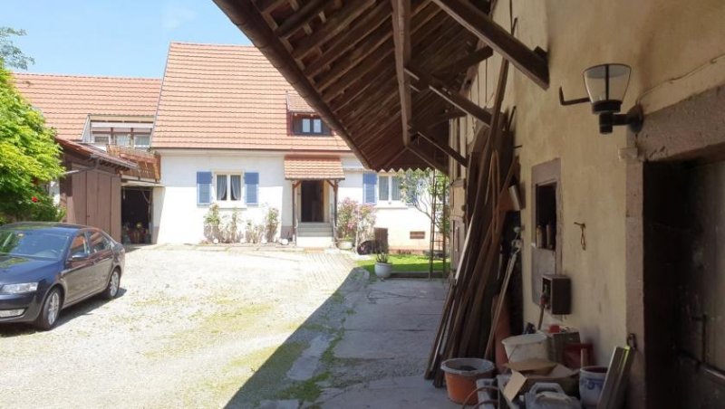 Efringen-Kirchen 1-2 FH mit 2 Ökonomiegebäuden, 2 Gar. & 2 Gärten Haus kaufen