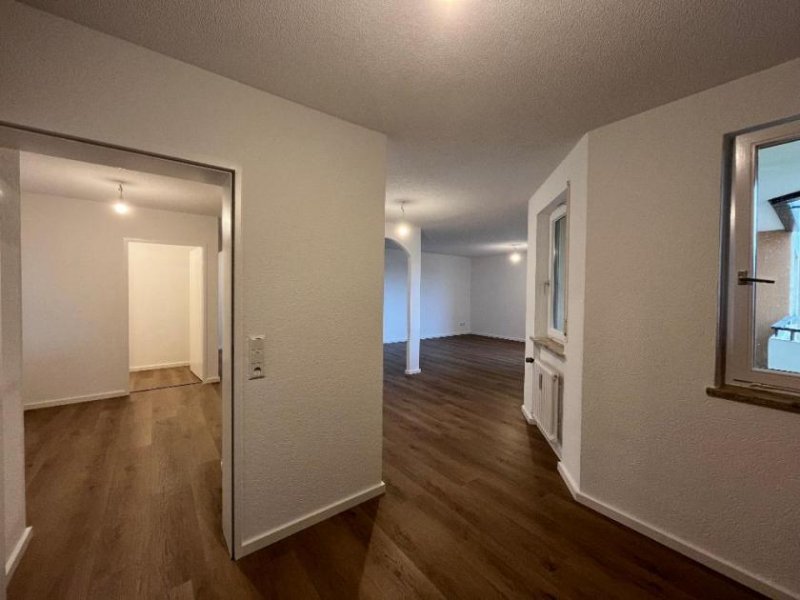 Waldshut-Tiengen Komplett renovierte 3,5 Zimmerwohnung mit Balkon - ohne Maklercourtage Wohnung kaufen