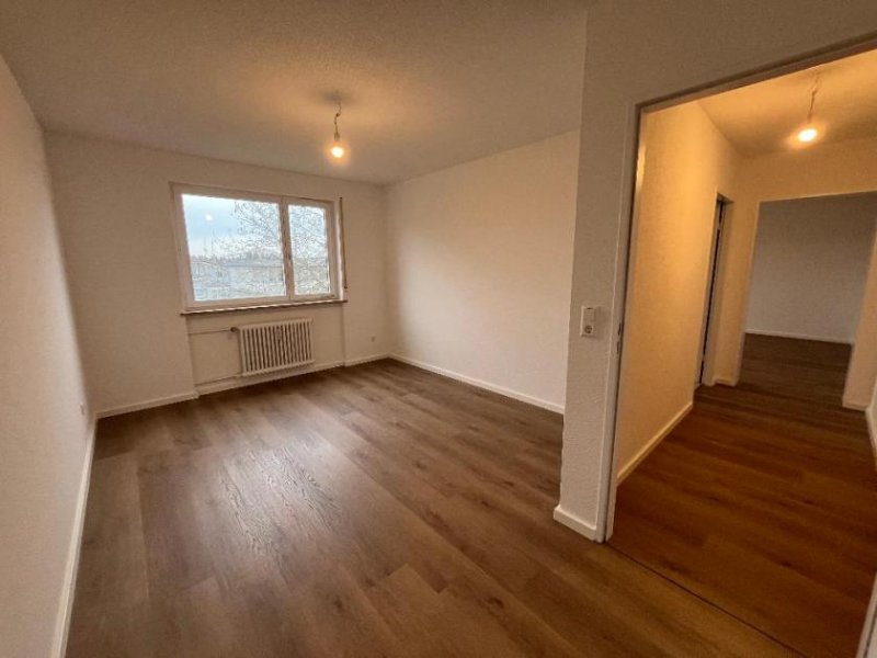 Waldshut-Tiengen Komplett renovierte 3,5 Zimmerwohnung mit Balkon - ohne Maklercourtage Wohnung kaufen