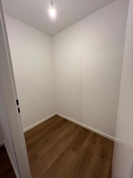 Waldshut-Tiengen Komplett renovierte 3,5 Zimmerwohnung mit Balkon - ohne Maklercourtage Wohnung kaufen