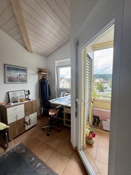 Waldshut-Tiengen Moderne Eleganz trifft auf zentrale Lage - Ihre 2,5-Zimmer-Wohnung mit Stellplatz in Waldshut-Tiengen Wohnung kaufen