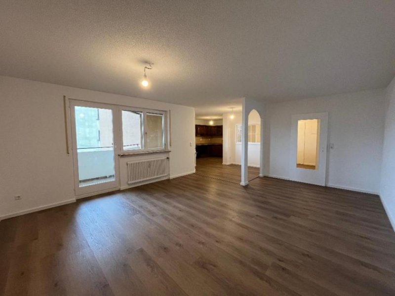 Waldshut-Tiengen Neu renovierte 3,5 Zimmerwohnung mit Balkon - ohne Maklercourtage Wohnung kaufen