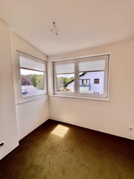 Ühlingen-Birkendorf Ühlingen-Birkendorf - 3 Zimmerwohnung im DG mit Loggia in ruhiger Wohnlage Wohnung kaufen