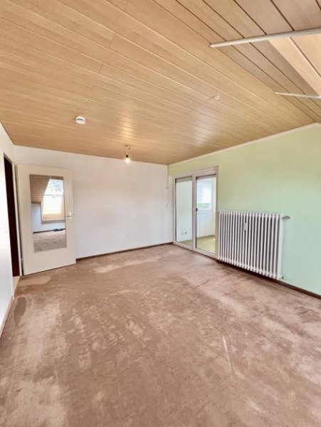 Ühlingen-Birkendorf Ühlingen-Birkendorf - 3 Zimmerwohnung im DG mit Loggia in ruhiger Wohnlage Wohnung kaufen