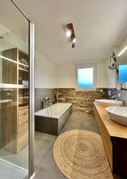 Stühlingen Stühlingen: Neuwertige 4 Zimmerwohnung im Obergeschoss Wohnung kaufen