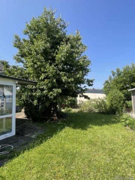 Lauchringen Einfamilienhaus mit Garten in bester Lage in Lauchringen Haus kaufen