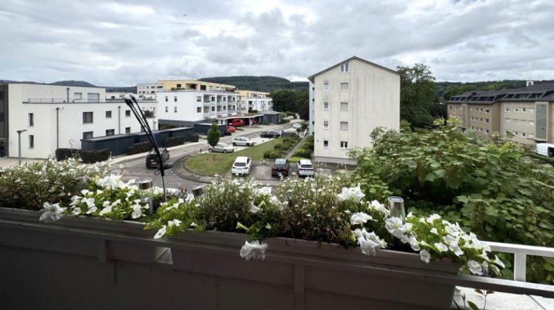 Lauchringen Sofort verfügbare 3 Zi. Whg. mit 2 Balkonen mit ca. 77 m² mit Lift Nähe Riedpark Unterlauchringen zu verkaufen Wohnung