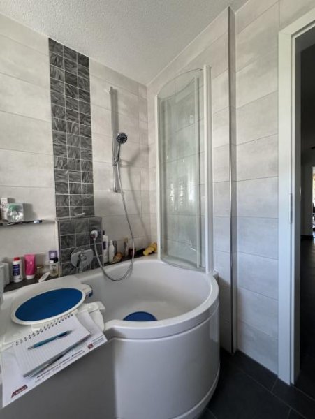 Lauchringen Unterlauchringen- 4 Zimmer OG-Wohnung mit Lift-ein Zuhause für alle Lebenslagen Wohnung kaufen