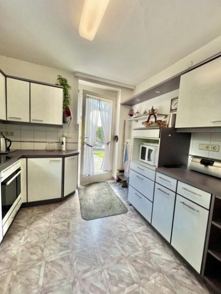 Jestetten Seltenes Angebot: Zentral gelegenes Einfamilienhaus mit attraktivem Grundstück Haus kaufen