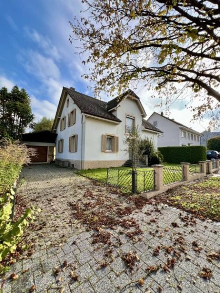 Jestetten Seltenes Angebot: Zentral gelegenes Einfamilienhaus mit attraktivem Grundstück Haus kaufen