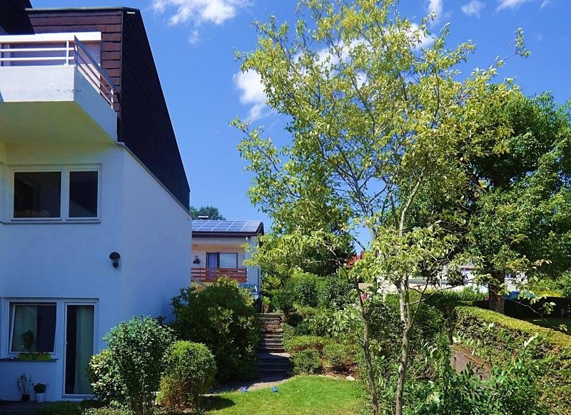 Lottstetten Villa an der Schweizer-S-Bahnlinie: Zürich City-Flughafen Haus kaufen