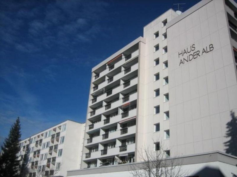 St. Blasien 1-Zimmer-Appartement mit Südwest-Balkon – renovierungsbedürftige Gelegenheit mit individuellem Gestaltungspotenzial Wohnung