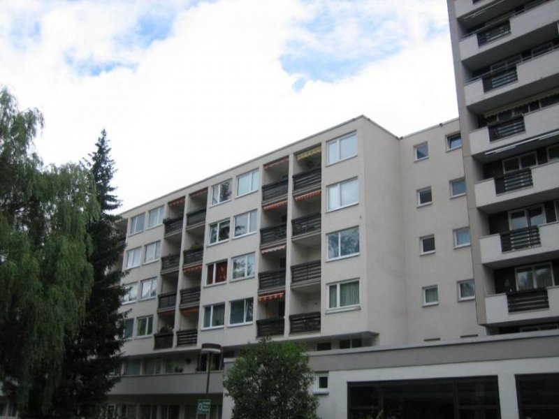 St. Blasien 1-Zimmer-Appartement mit Südwest-Balkon und schönem Ausblick – 32 m² im 4. Obergeschoss von St. Blasien Wohnung kaufen