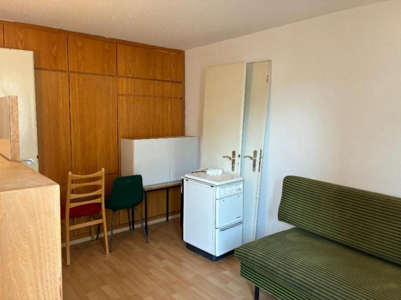 St. Blasien Klein, zentral und mit Potenzial – 1-Zimmer-Appartement mit Balkon in St. Blasien Wohnung kaufen