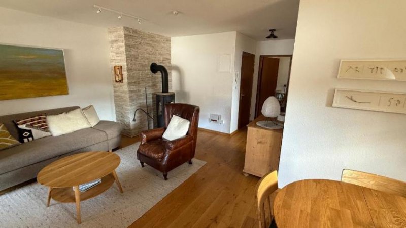 St. Blasien Stilvoll wohnen im Herzen des Südschwarzwalds - modernisierte 2-Zimmerwohnung mit Balkon und Panoramablick Wohnung kaufen