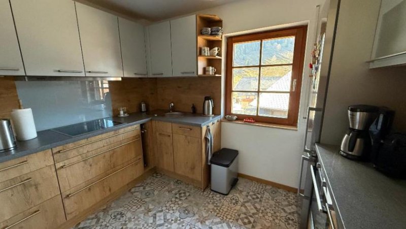 St. Blasien Stilvoll wohnen im Herzen des Südschwarzwalds - modernisierte 2-Zimmerwohnung mit Balkon und Panoramablick Wohnung kaufen