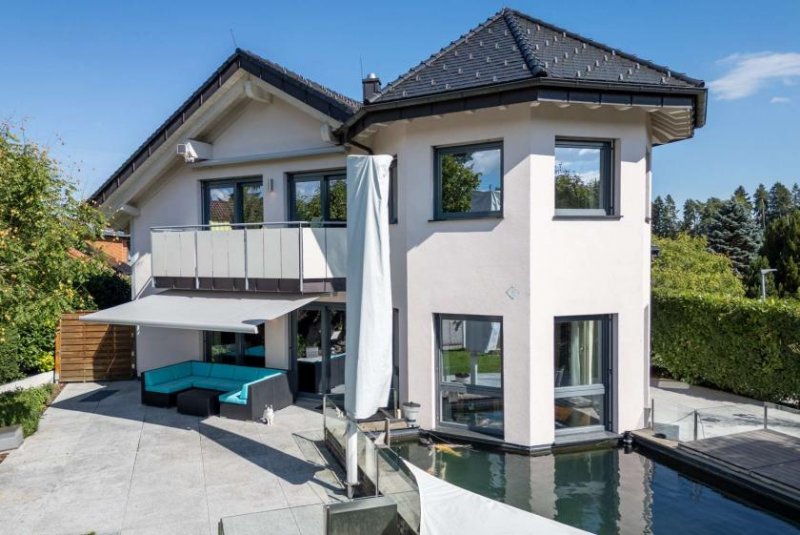 Löffingen LUXUS-ZWEIFAMILIENHAUS MIT AUFZUG, SAUNA, GARTEN, GARAGEN & KOI-BECKEN Haus kaufen