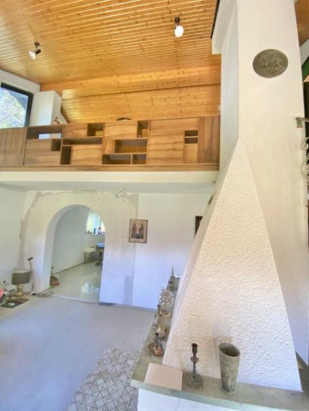 Höchenschwand Haus mit Ausbaupotential über 3 Etagen und großem Grundstück in toller Lage Haus kaufen
