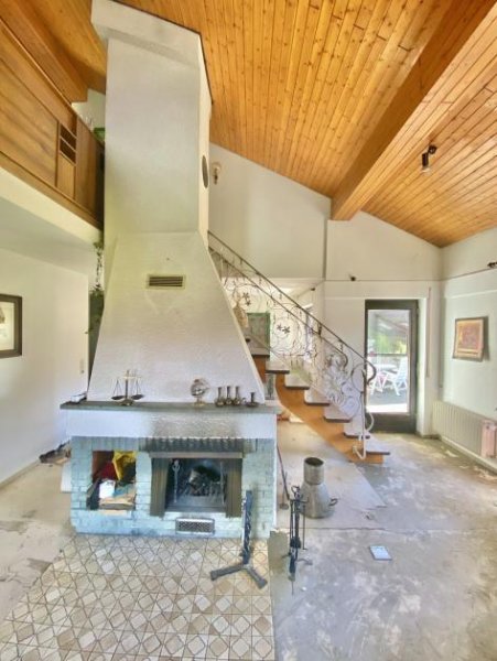 Höchenschwand Haus mit Ausbaupotential über 3 Etagen und großem Grundstück in toller Lage Haus kaufen