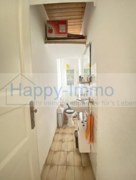 München mit Genehmigung für DG Ausbau als Wh bezugsfrei - 1 Zi-DG App und 1 Zimmer Gewerbeeinheit im EG Gewerbe kaufen