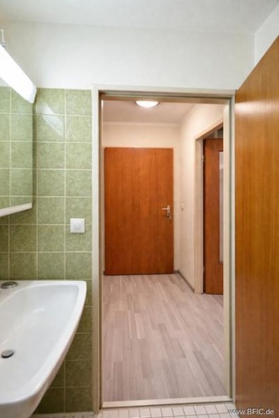 München 1. Mai bezugsfrei: 1-Zi.App. mit Balkon im 4. OG in Laim Wohnung kaufen