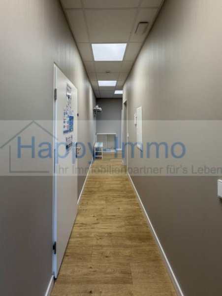 München 3 Zimmerwohnung / 2 Duschbäder
 / Kfz Stellplatz / bezugsfrei Wohnung kaufen
