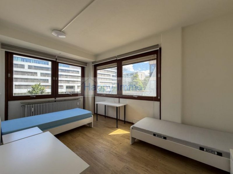 München 9 Zimmer / 1 Küche / 5 WCs / 4 Duschen / 4 Kfz Stellplätze Wohnung kaufen